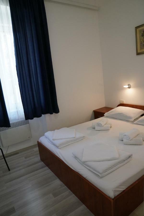 Sesar Apartments Krk - No. 2 Vinko Крк Экстерьер фото