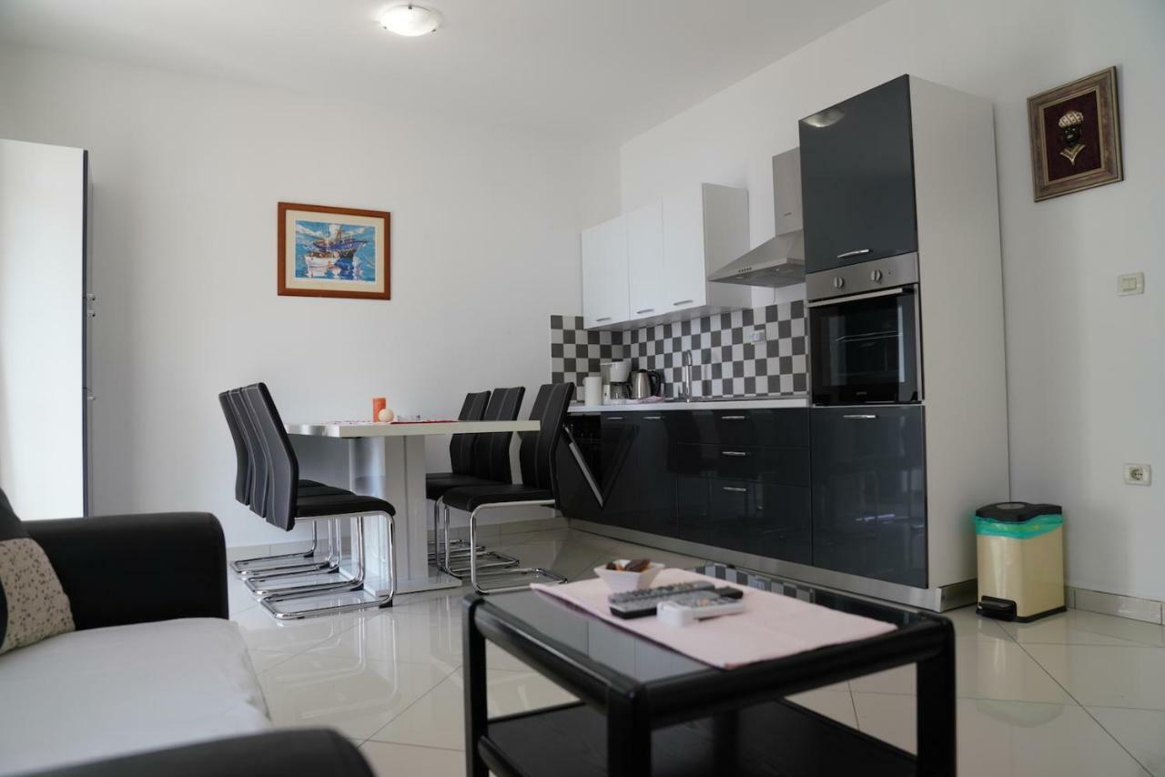 Sesar Apartments Krk - No. 2 Vinko Крк Экстерьер фото